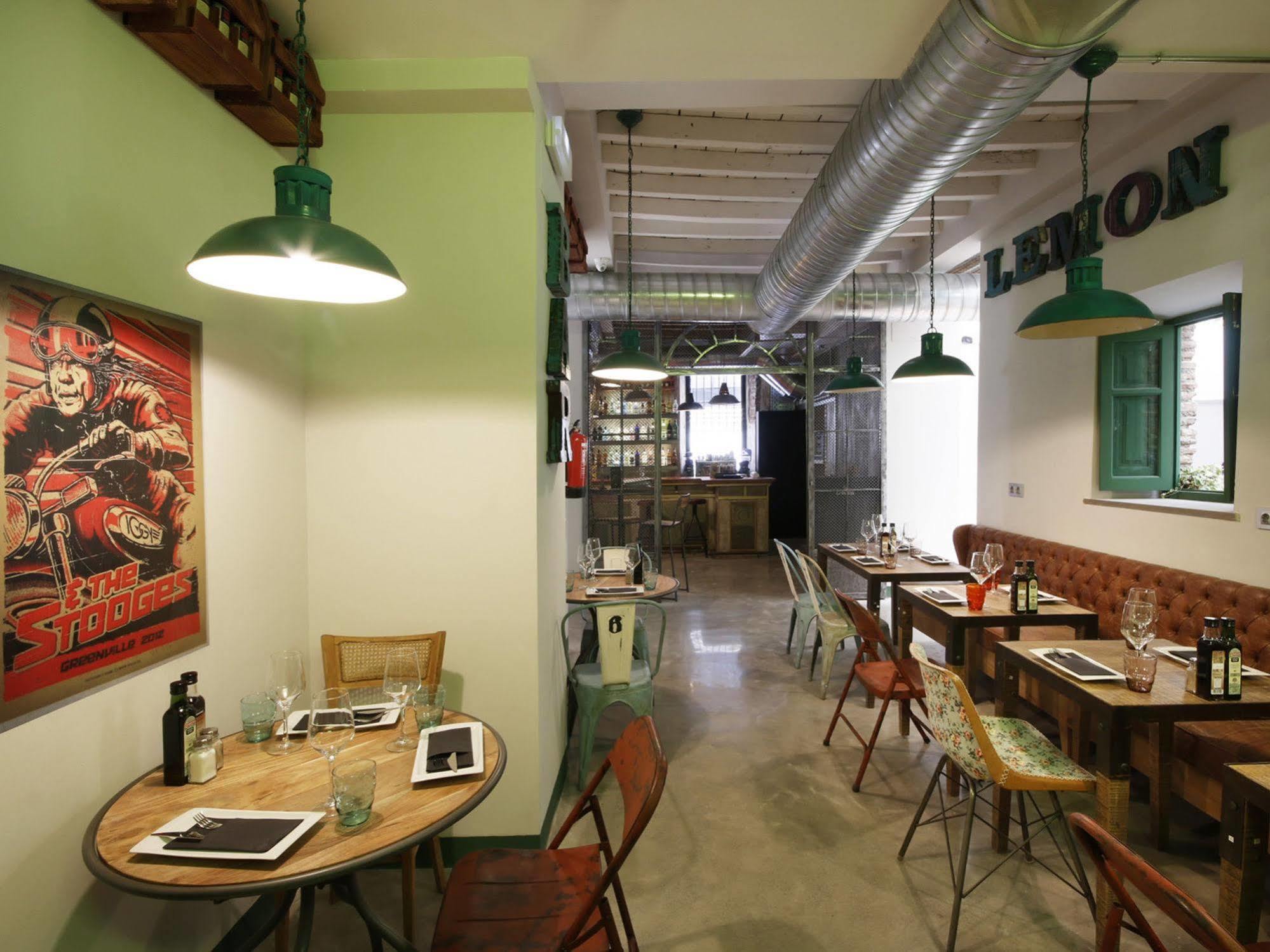 Lemon Rock Hostel Grenada Zewnętrze zdjęcie